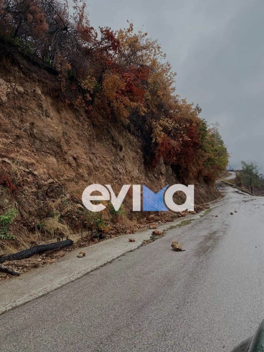 Κακοκαιρία «Αθηνά»: Σάρωσε τη Βόρεια Εύβοια - Πλημμύρισε η παραλία, δρόμοι κόπηκαν στη μέση - Φωτογραφίες