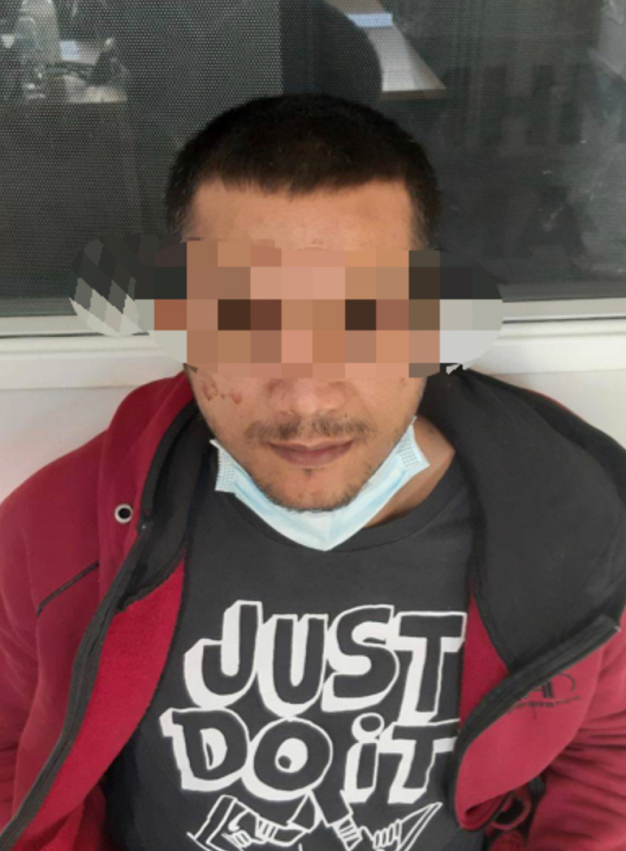 Δείτε βίντεο: Παρίστανε ότι μοίραζε φυλλάδια και έκλεβε από γραφεία στο κέντρο της Αθήνας!