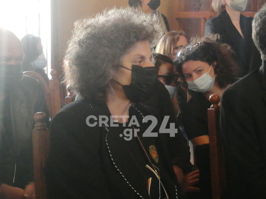 Μίκης Θεοδωράκης: Πλήθος κόσμου στο μνημόσυνο του αείμνηστου μουσικοσυνθέτη στην Κρήτη (Φωτογραφίες)