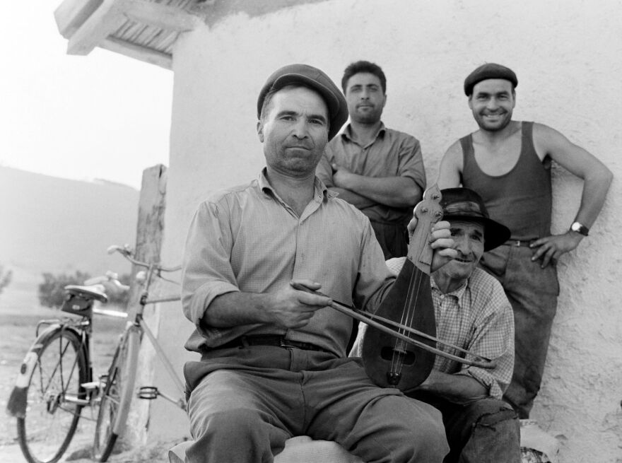 Η παράδοση των Βαλκανίων υπό το «βλέμμα» του λαογράφου Martin Koenig σε έκθεση στη Θεσσαλονίκη