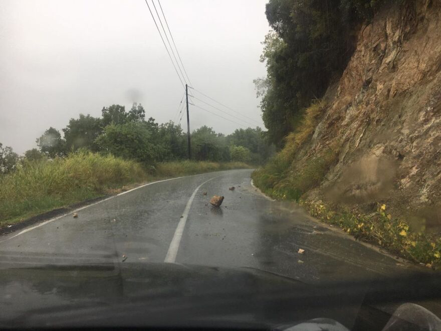Η κακοκαιρία Αθηνά «σάρωσε» Εύβοια και Λάρισα - Πλημμύρες, κατολισθήσεις και αποκλεισμένοι δρόμοι
