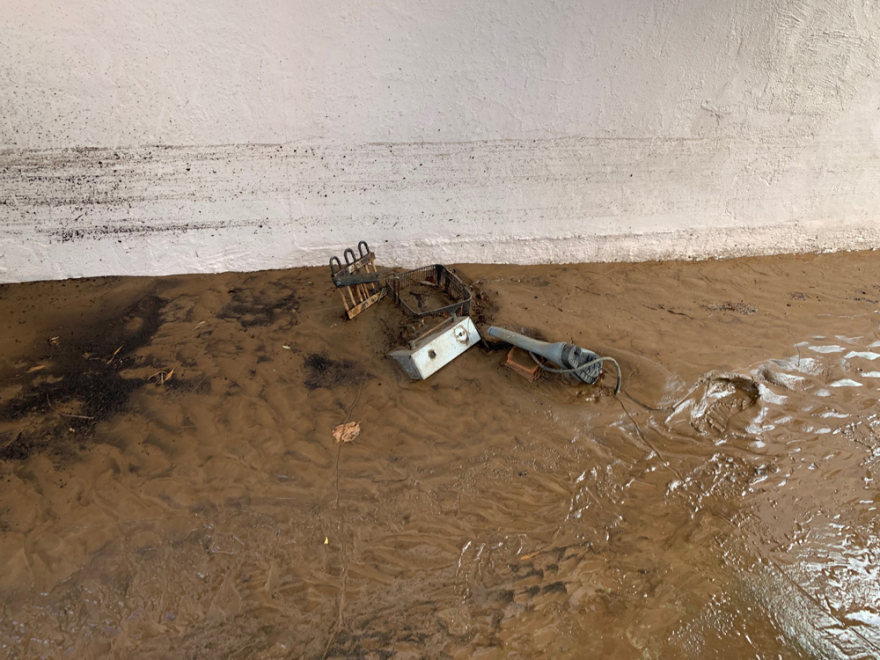 Η κακοκαιρία Αθηνά «σάρωσε» Εύβοια και Λάρισα - Πλημμύρες, κατολισθήσεις και αποκλεισμένοι δρόμοι