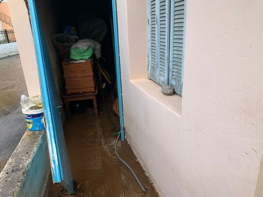 Κακοκαιρία «Αθηνά» - Εφιάλτης στη Βόρεια Εύβοια: Πλημμυρισμένα σπίτια, ισοπεδωμένοι δρόμοι, μεγάλες καταστροφές