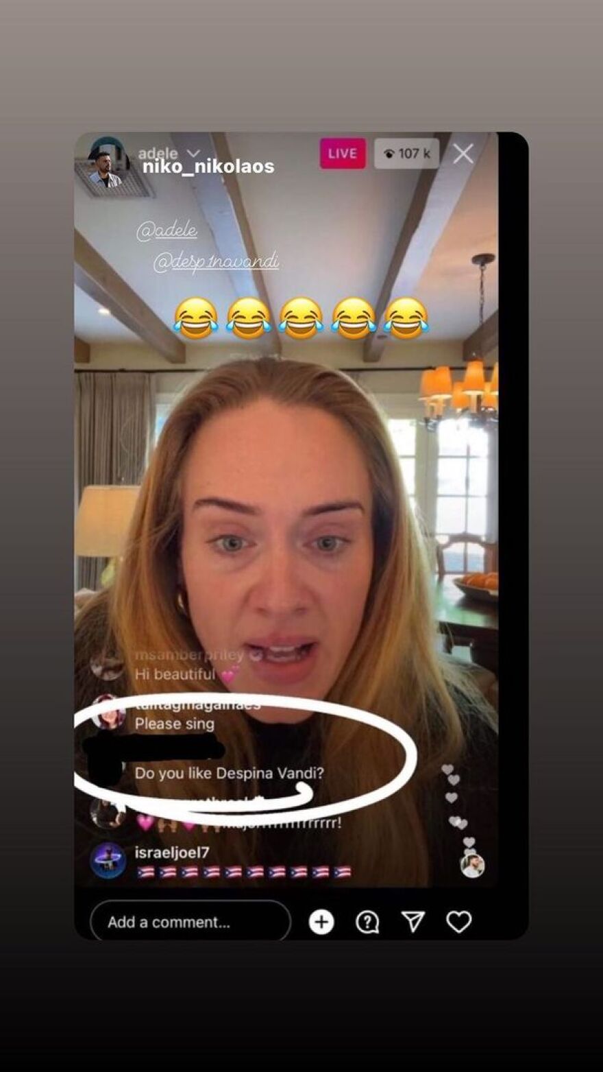 Ρώτησαν την Adele σε live chat αν της αρέσει η Δέσποινα Βανδή