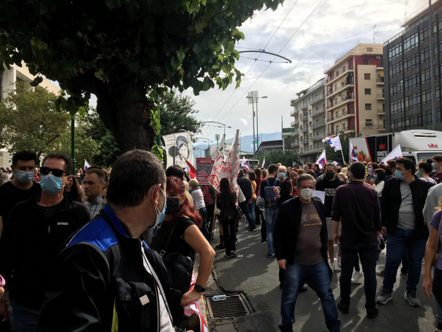 Συγκέντρωση διαμαρτυρίας εκπαιδευτικών και μαθητών στο κέντρο της Αθήνας - Ανοίγουν σταδιακά οι δρόμοι