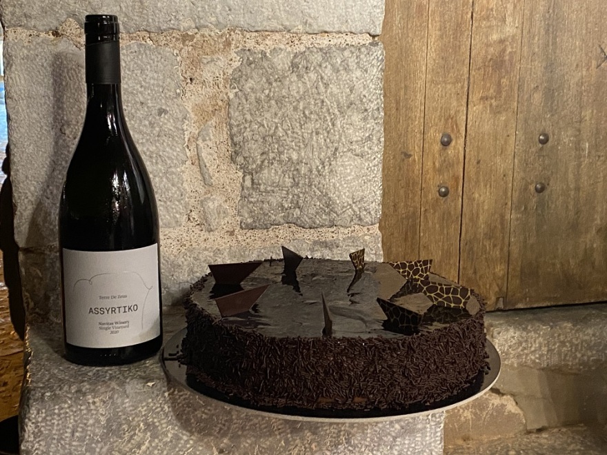 Τόνια Σωτηροπούλου - Κωστής Μαραβέγιας: Ο γάμος τους στην Ύδρα - Οι μπομπονιέρες και η τούρτα-κέρασμα στους φωτογράφους