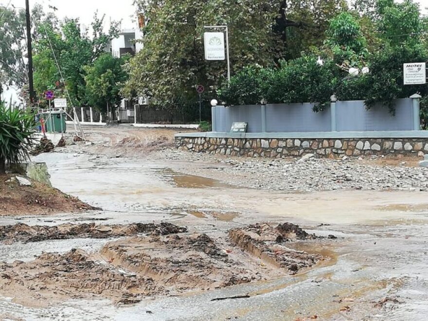 Καιρός: Πλημμύρες και ανυπολόγιστες ζημιές σε Πήλιο, Εύβοια και Λάρισα - Νέα κακοκαιρία από Πέμπτη