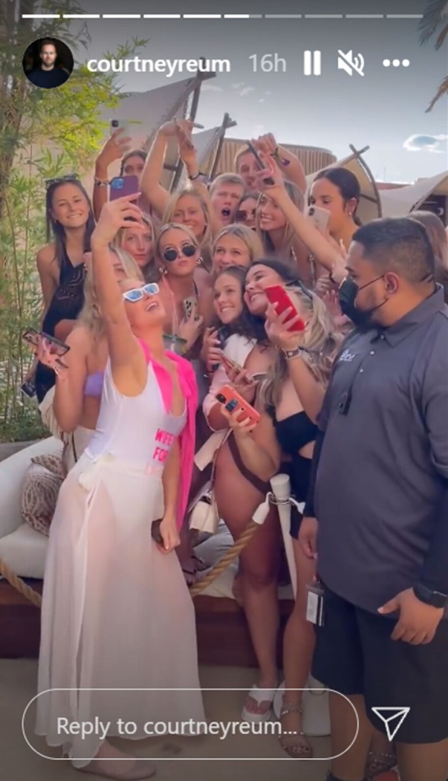 «Ντυμένο στα ροζ» το bachelor πάρτι της Πάρις Χίλτον στο Λας Βέγκας 