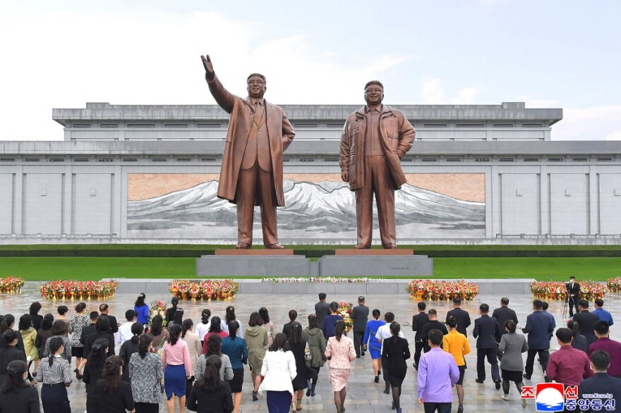 Βόρεια Κορέα: Ανώτερος αξιωματικός που αυτομόλησε «λύνει» τη σιωπή του - Τα όπλα, ο τρόμος και τα ναρκωτικά