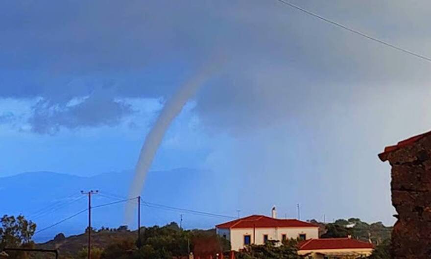 Εντυπωσιακές εικόνες από υδροσίφωνα στα Κύθηρα 