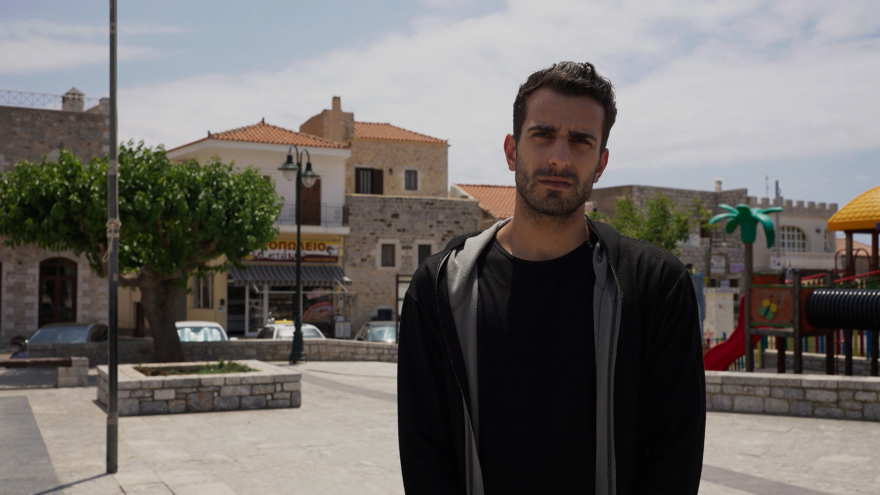 Η Γη της Ελιάς: Η Αρετή θα ανακαλύψει ότι ο Στάθης της είπε ψέματα για να συναντήσει την Ιουλία 