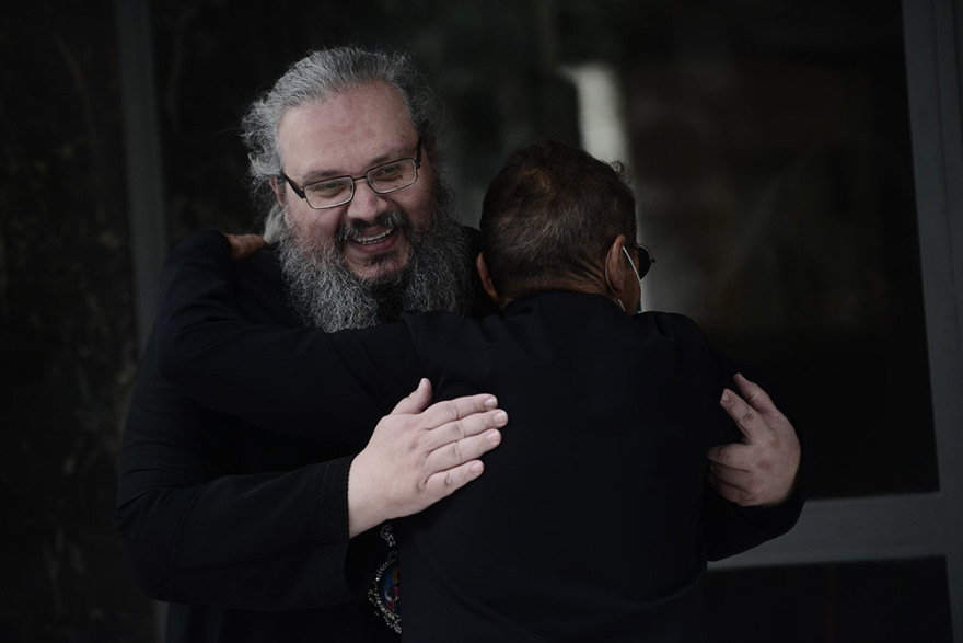 Μητροπολίτης Λαρίσης στον Δημήτρη Δανίκα: Τα «μαγαζάκια» του Σώρρα πίσω από τους αρνητές