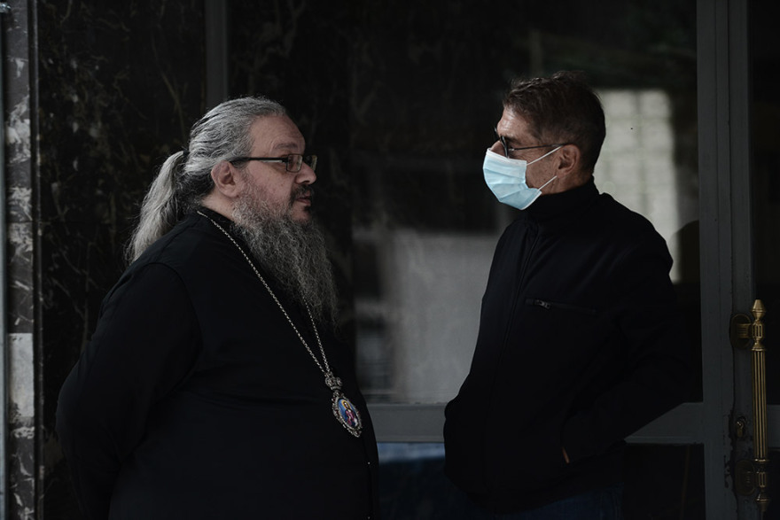 Μητροπολίτης Λαρίσης στον Δημήτρη Δανίκα: Τα «μαγαζάκια» του Σώρρα πίσω από τους αρνητές