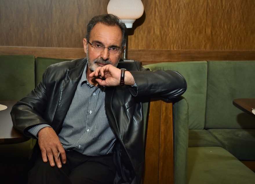 «Αχ θάλασσά μου σκοτεινή…»: Μια έκθεση ζωγραφικής με θαλασσινή αύρα στον Πειραιά