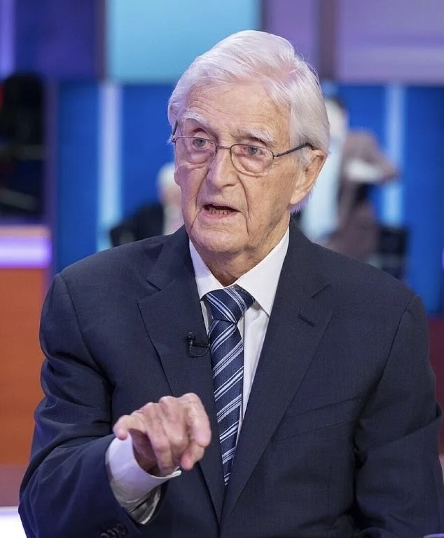 Ο ογκολόγος των «σελέμπριτι» αντιμέτωπος με τη Δικαιοσύνη - «Θεός» ή αδίστακτος εκμεταλλευτής;