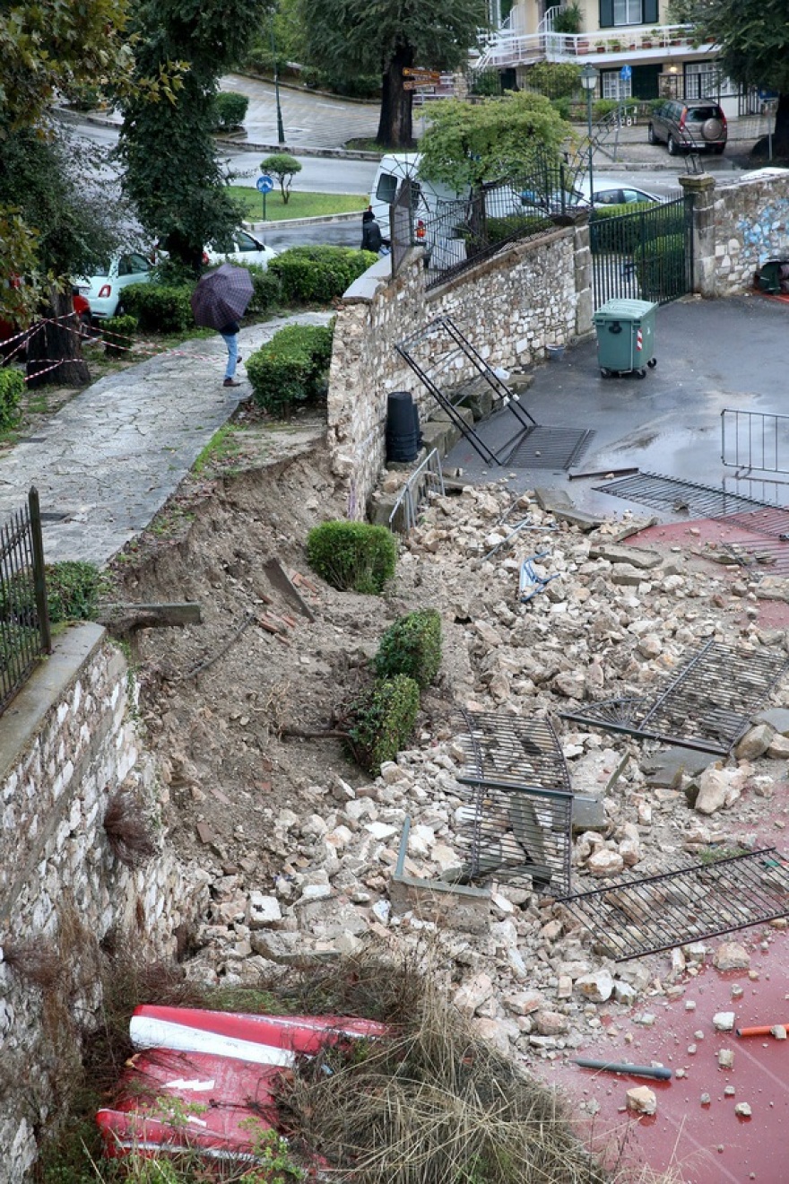 Σάρωσε ο «Μπάλλος» από  Κέρκυρα μέχρι Χαλκιδική και Κρήτη - Αγωνία για τις πυρόπληκτες περιοχές