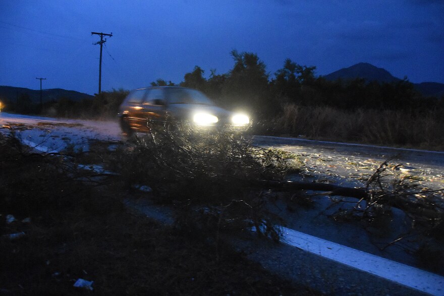 Σάρωσε ο «Μπάλλος» από  Κέρκυρα μέχρι Χαλκιδική και Κρήτη - Αγωνία για τις πυρόπληκτες περιοχές