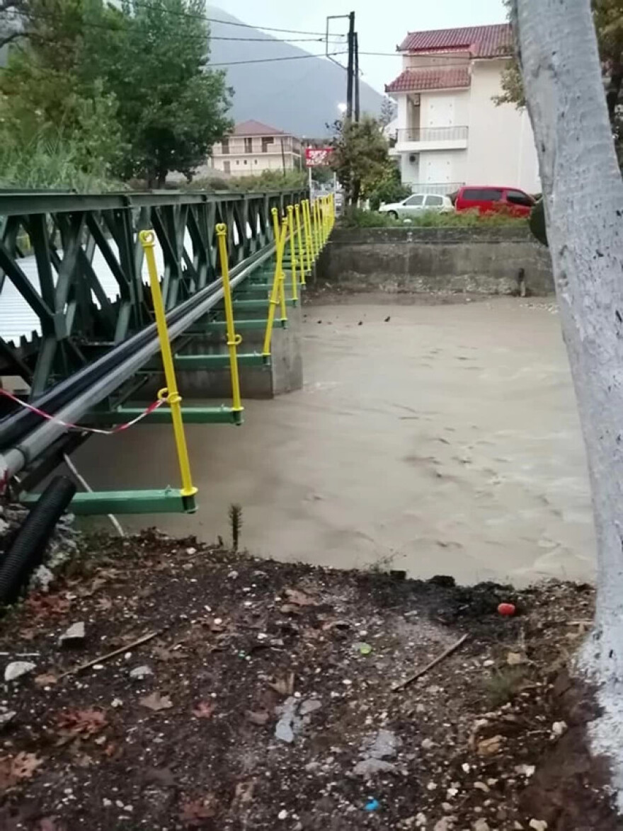 Κακοκαιρία «Μπάλλος»: Πλημμύρισαν δρόμοι στην Αττική, πού έχει διακοπεί η κυκλοφορία