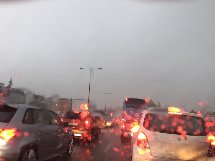 Κακοκαιρία Μπάλλος - Λεωφόρος Κηφισίας: Δείτε βίντεο από την πλημμυρισμένη υπόγεια διάβαση στον Φάρο Ψυχικού