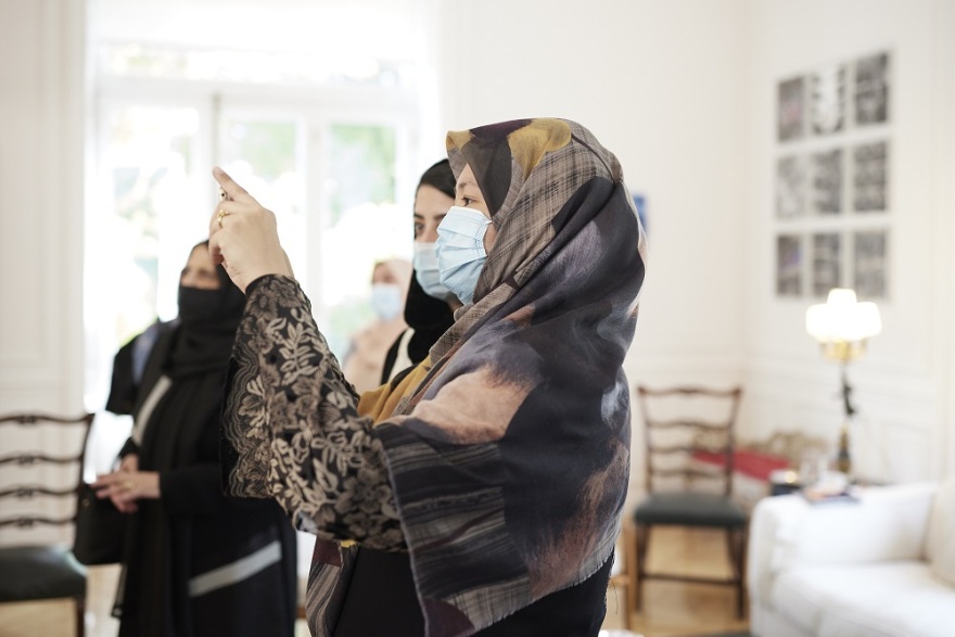 Συνάντηση Μητσοτάκη με γυναίκες βουλευτές και δικαστικούς από το Αφγανιστάν