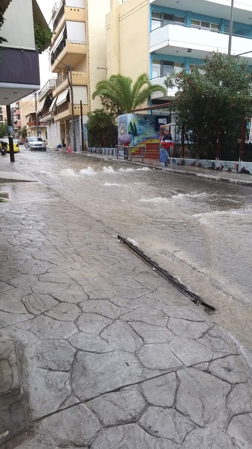 Κακοκαιρία «Μπάλλος»: Καταιγίδα αυτή την ώρα στην Αττική