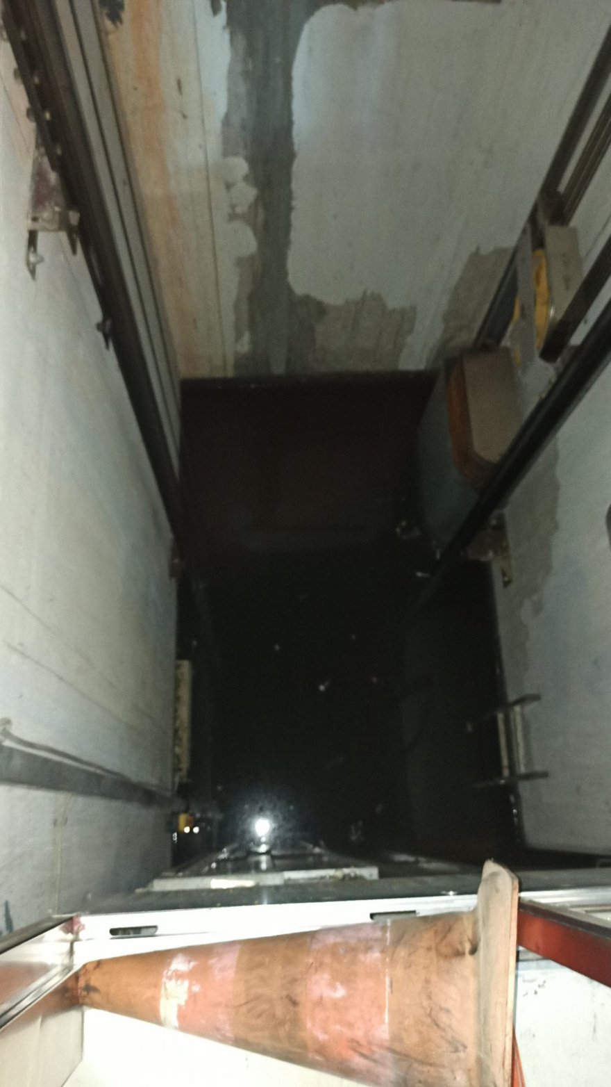 Άντληση υδάτων από χώρους του Κέντρου Πολιτισμού Ελληνικός Κόσμος του Ιδρύματος Μείζονος Ελληνισμού - Δείτε φωτογραφίες