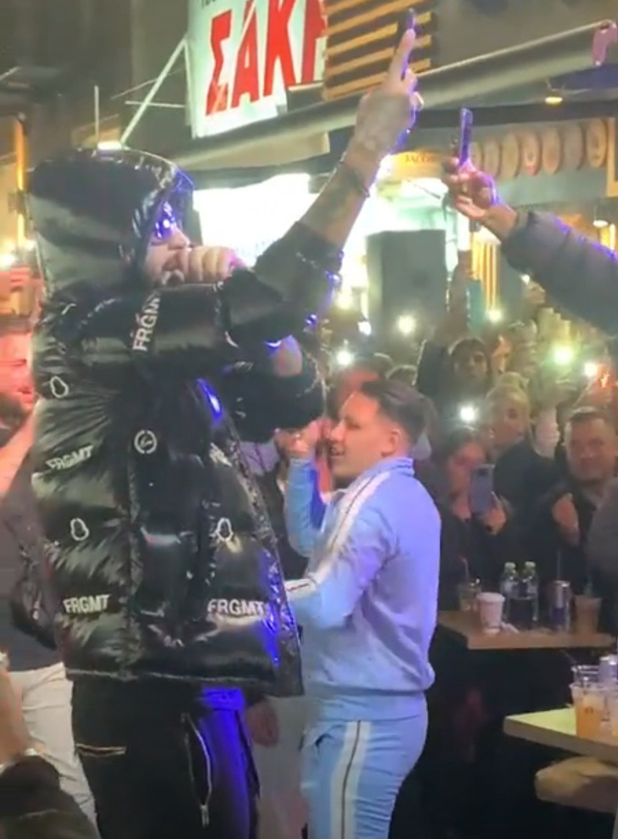 Snik: Η live μετάδοση στο TikTok «πρόδωσε» το κορωνοπάρτι στον Βόλο