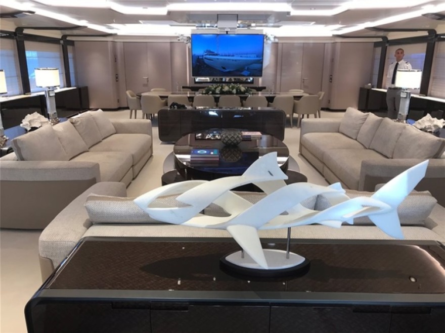 «O'Pari»: Το megayacht «κόσμημα» της ελληνικής ναυπηγικής στον Πόρο - Δείτε φωτογραφίες