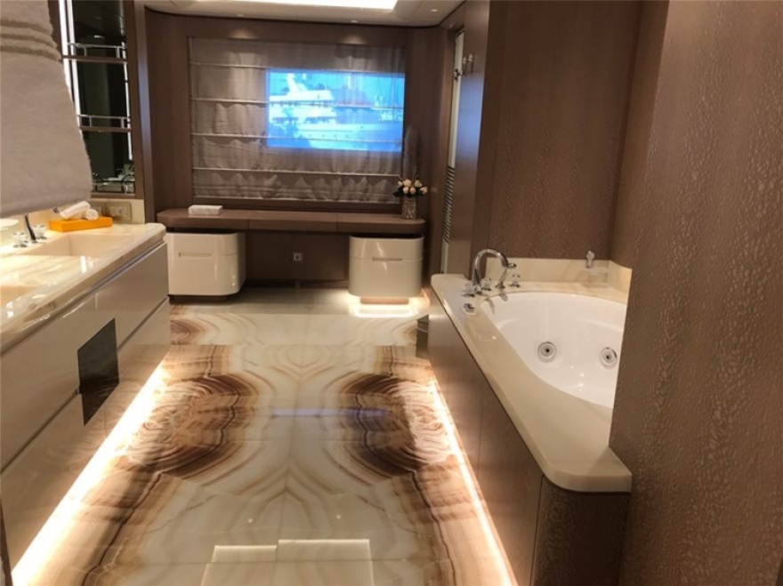 «O'Pari»: Το megayacht «κόσμημα» της ελληνικής ναυπηγικής στον Πόρο - Δείτε φωτογραφίες