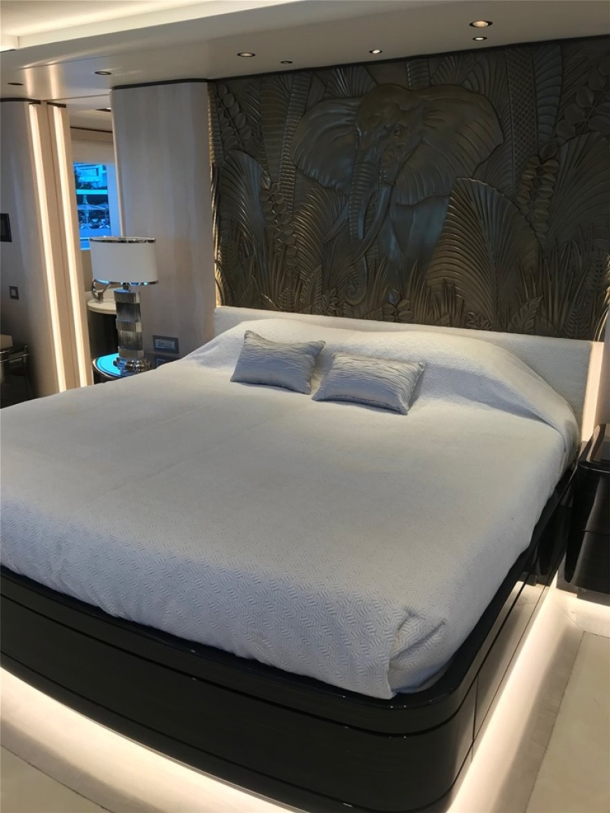 «O'Pari»: Το megayacht «κόσμημα» της ελληνικής ναυπηγικής στον Πόρο - Δείτε φωτογραφίες