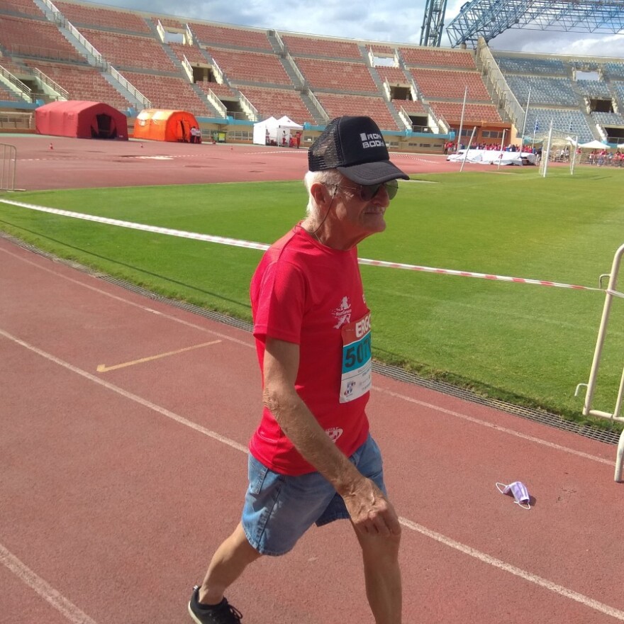 Ηράκλειο: 84χρονος δρομέας έτρεξε στο Run Greece και έκανε 5 χιλιόμετρα σε 50 λεπτά