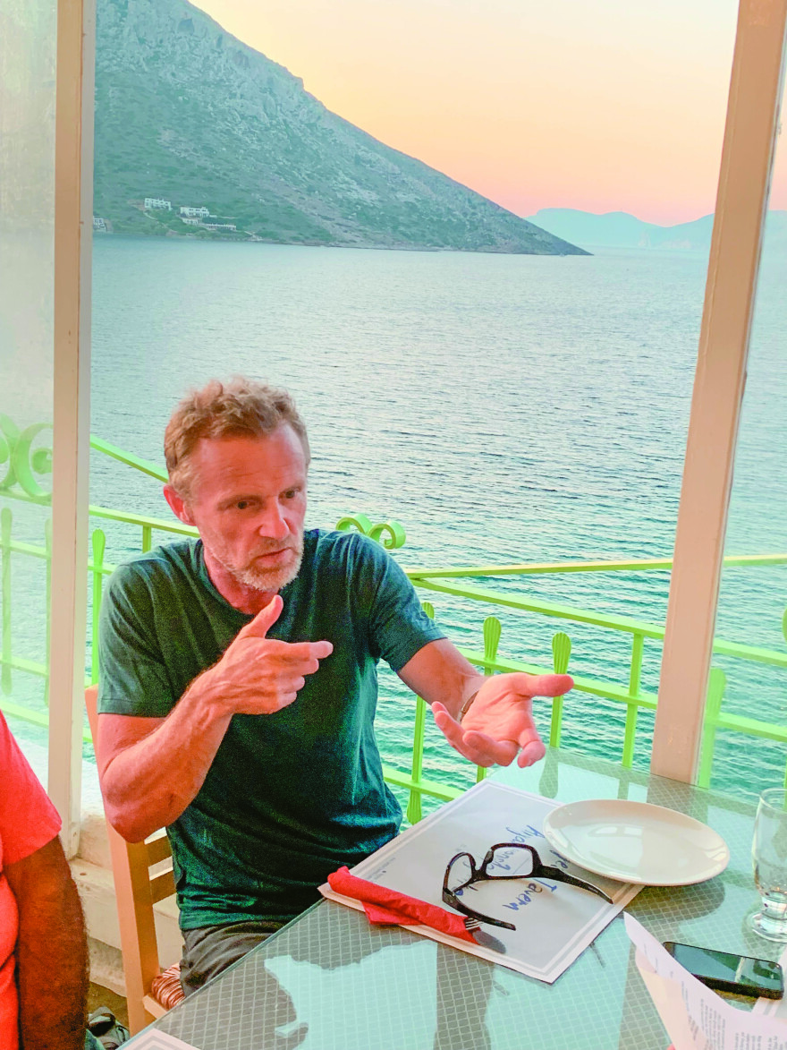 Τζο Νέσμπο: Ο «άρχοντας της ζήλιας» ζει στην Κάλυμνο