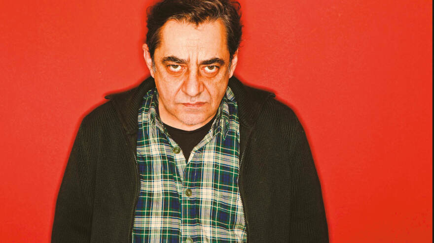 Ο Αντώνης Καφετζόπουλος στον Δημήτρη Δανίκα: «Aκολουθώ το ένστικτό μου, όπως ο χιμπατζής»