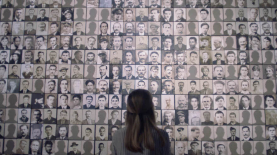 Η σφαγή στα Καλάβρυτα έγινε ταινία: O Μαξ φον Σίντοφ «Αυτόπτης Μάρτυρας» στη θηριωδία των Γερμανών το ’43