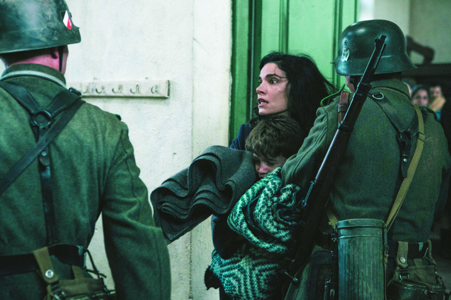 Η σφαγή στα Καλάβρυτα έγινε ταινία: O Μαξ φον Σίντοφ «Αυτόπτης Μάρτυρας» στη θηριωδία των Γερμανών το ’43