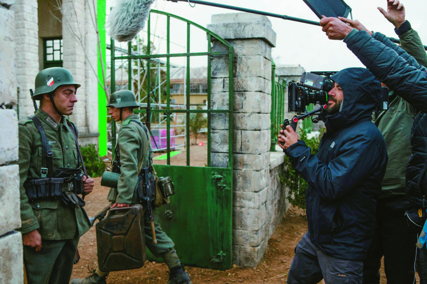 Η σφαγή στα Καλάβρυτα έγινε ταινία: O Μαξ φον Σίντοφ «Αυτόπτης Μάρτυρας» στη θηριωδία των Γερμανών το ’43