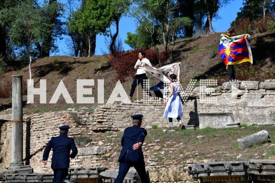 Θιβετιανοί αυτονομιστές μπήκαν στο ναό της Ήρας κατά την αφή της Ολυμπιακής Φλόγας
