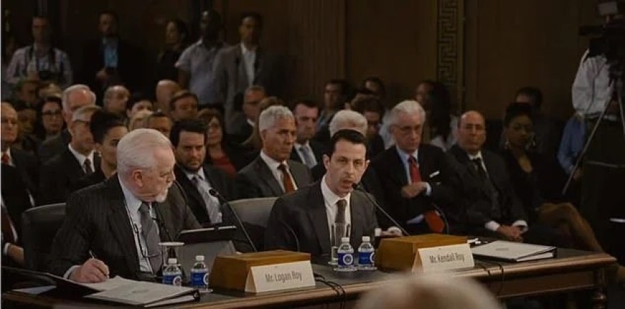 «Succession»: Σεξ, τηλεοπτικά σκάνδαλα και χλιδή - Είναι η σειρά εμπνευσμένη από τη ζωή των Μέρντοχ;