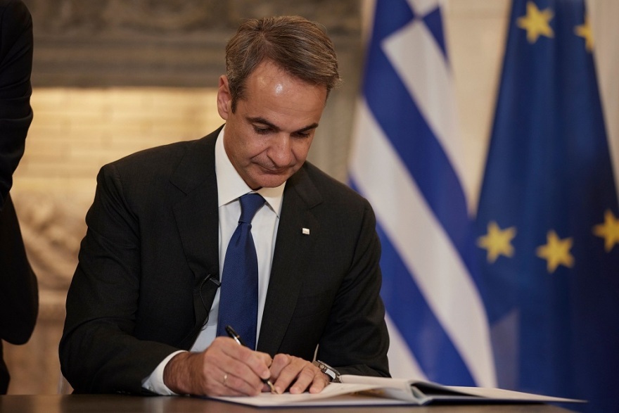 Ο Μητσοτάκης ενημέρωσε τον Αναστασιάδη για τις συμφωνίες με ΗΠΑ - Γαλλία: «Αμέριστη στήριξη στην Κύπρο»