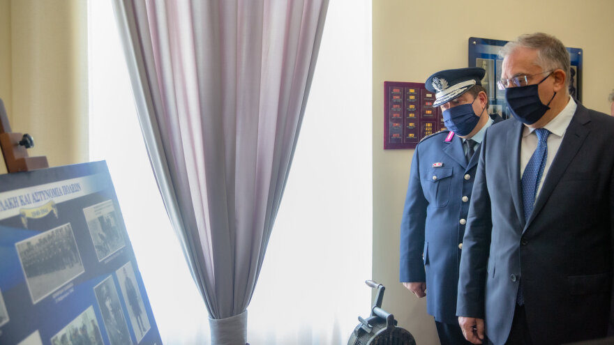 Θεοδωρικάκος στην γιορτή του πολιούχου της ΕΛΑΣ: Η Αστυνομία παρεμβαίνει όταν οι νόμοι παραβιάζονται