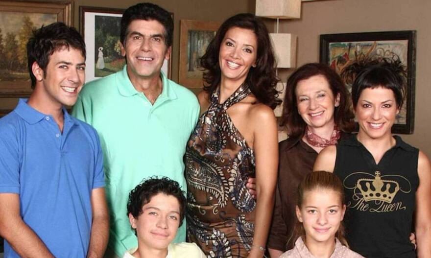 Ελληνική τηλεόραση: Οι 50 καλύτερες σειρές (και άλλες που δεν θέλουμε να θυμόμαστε)