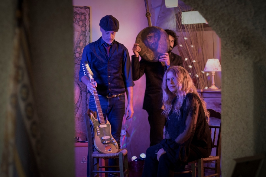 Η «Καρδιοκλέφτρα» από την Ελένη Τσαλιγοπούλου