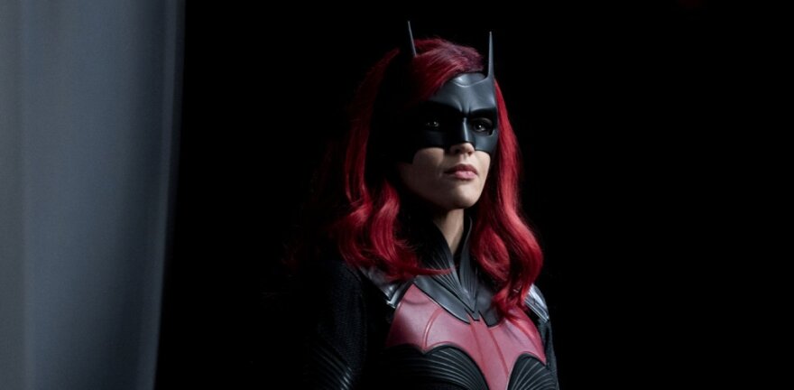 Ρούμπι Ρόουζ: Δεν έχει ακόμα αποκαλυφθεί ο πραγματικός λόγος που έφυγε από τη σειρά «Batwoman»