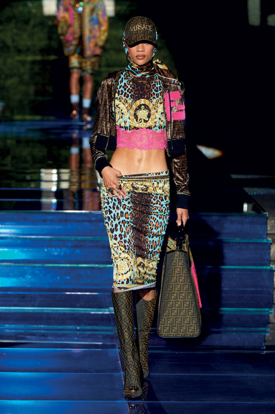 Fashion Weeks 2022: Glam, sex & parties... το πατρόν της ευτυχίας για τη γενιά του μέλλοντος - Φωτογραφίες