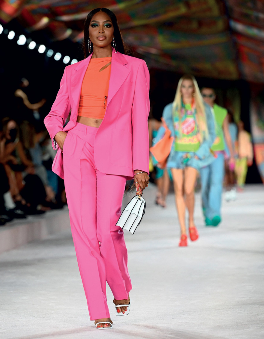 Fashion Weeks 2022: Glam, sex & parties... το πατρόν της ευτυχίας για τη γενιά του μέλλοντος - Φωτογραφίες