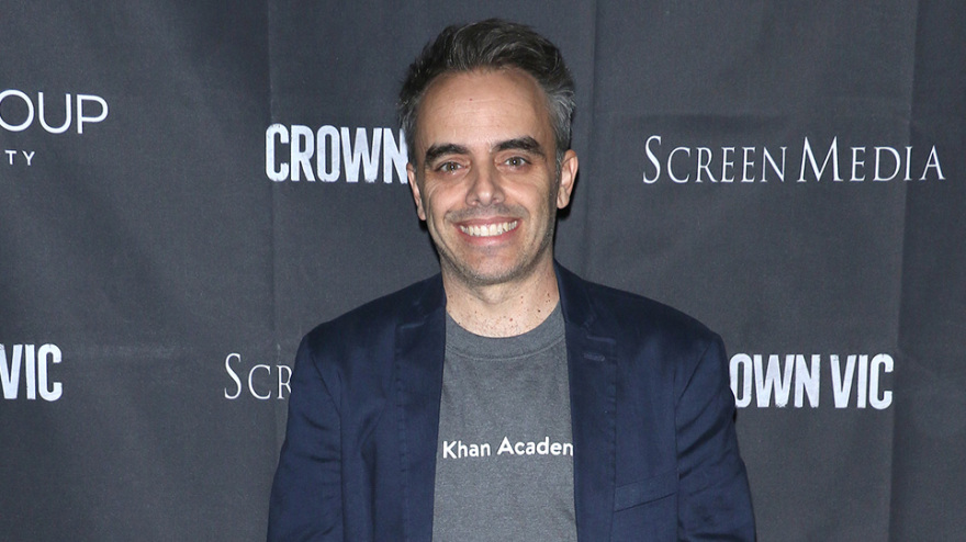 Άλεκ Μπάλντουιν: Τα πρώτα λόγια του σκηνοθέτη μετά τον τραυματισμό του - Πού στρέφονται οι έρευνες