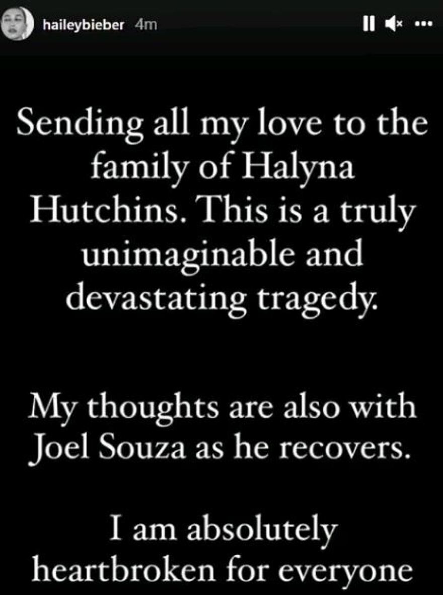 Χέιλι Μπίμπερ: Συντετριμμένη η ανιψιά του Άλεκ Μπάλντουιν για την τραγωδία στα γυρίσματα του «Rust»