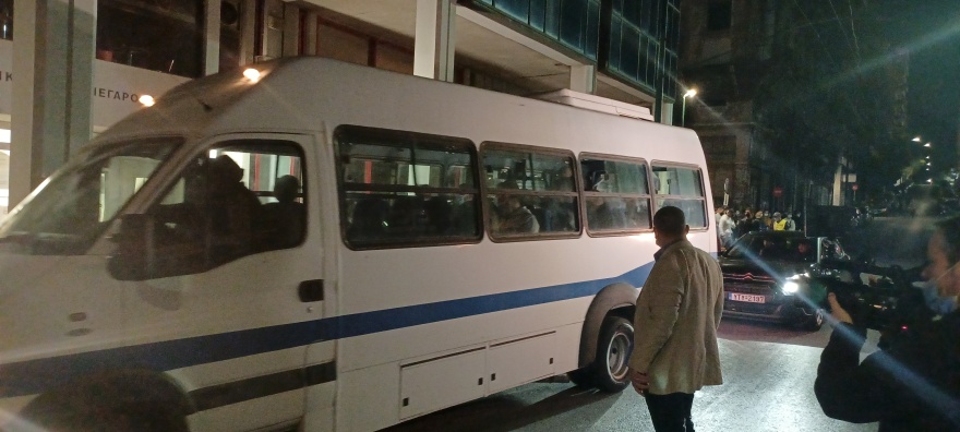 Στον εισαγγελέα οι αστυνομικοί που συμμετείχαν στην αιματηρή καταδίωξη στο Πέραμα