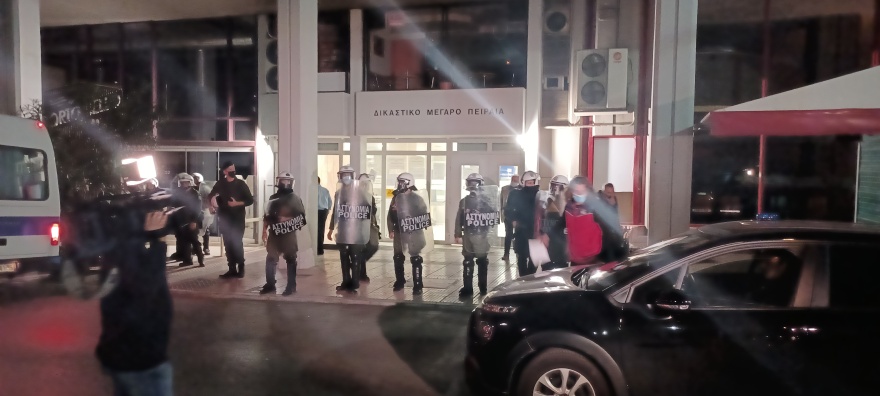 Στον εισαγγελέα οι αστυνομικοί που συμμετείχαν στην αιματηρή καταδίωξη στο Πέραμα