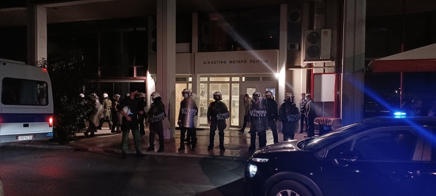 Στον εισαγγελέα οι αστυνομικοί που συμμετείχαν στην αιματηρή καταδίωξη στο Πέραμα